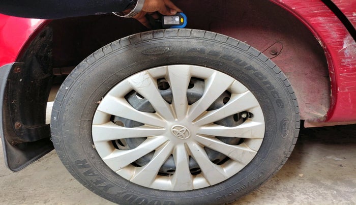 2011 Toyota Etios G, Petrol, Manual, 85,487 km, tyre