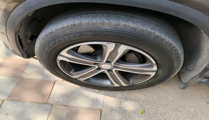 2017 Mercedes Benz GLC CLASS 220 D 4 MATIC, Diesel, Automatic, 1,14,624 km, tyre