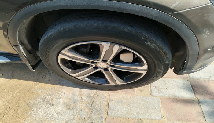 2017 Mercedes Benz GLC CLASS 220 D 4 MATIC, Diesel, Automatic, 1,14,624 km, tyre