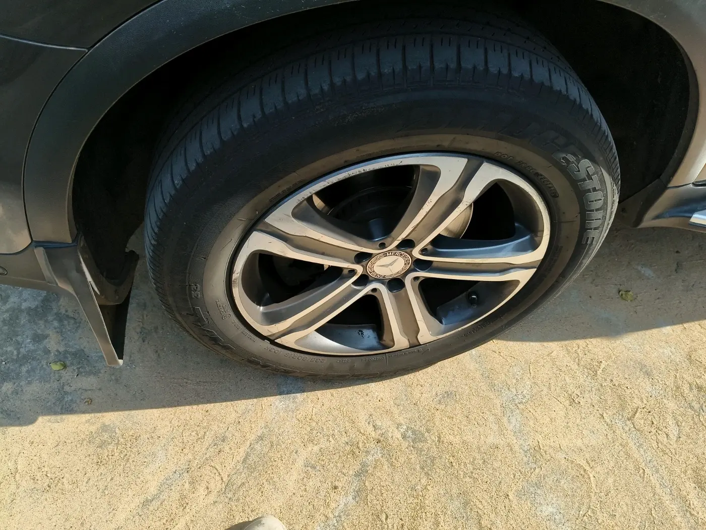 2017 Mercedes Benz GLC CLASS 220 D 4 MATIC, Diesel, Automatic, 1,14,624 km, tyre