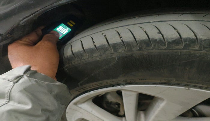 2016 Honda Jazz 1.2L I-VTEC V, Petrol, Manual, 2,22,735 km, tyre