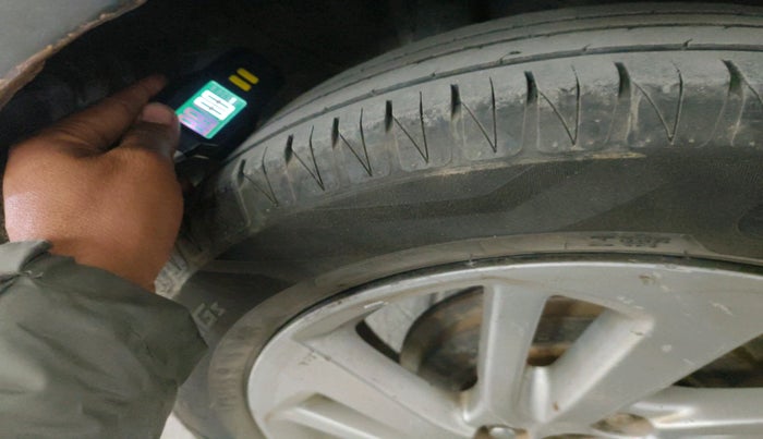 2016 Honda Jazz 1.2L I-VTEC V, Petrol, Manual, 2,22,735 km, tyre