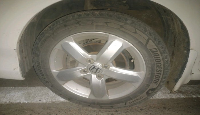 2011 Honda City 1.5L I-VTEC V MT, Petrol, Manual, 1,70,105 km, tyre