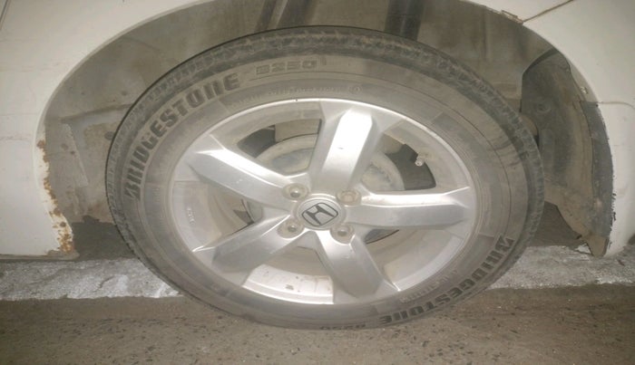 2011 Honda City 1.5L I-VTEC V MT, Petrol, Manual, 1,70,105 km, tyre