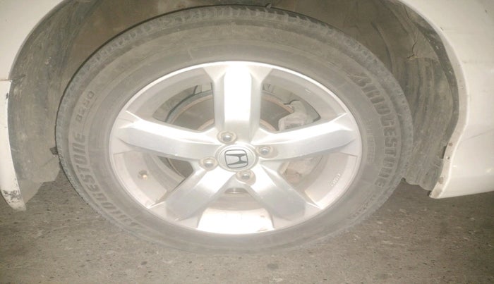 2011 Honda City 1.5L I-VTEC V MT, Petrol, Manual, 1,70,105 km, tyre