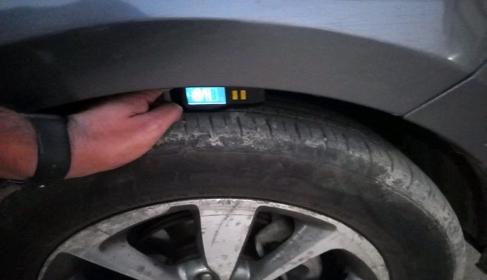 2016 Hyundai Elite i20 ASTA 1.4 CRDI (O), Diesel, Manual, 1,26,229 km, tyre