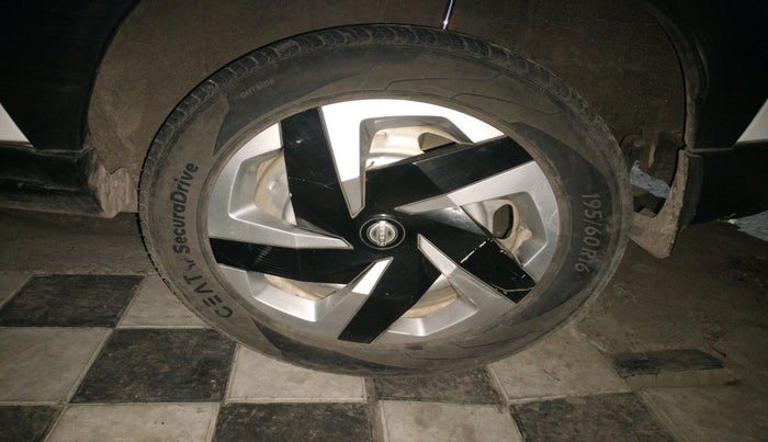 2021 Nissan MAGNITE XE, Petrol, Manual, 80,720 km, tyre