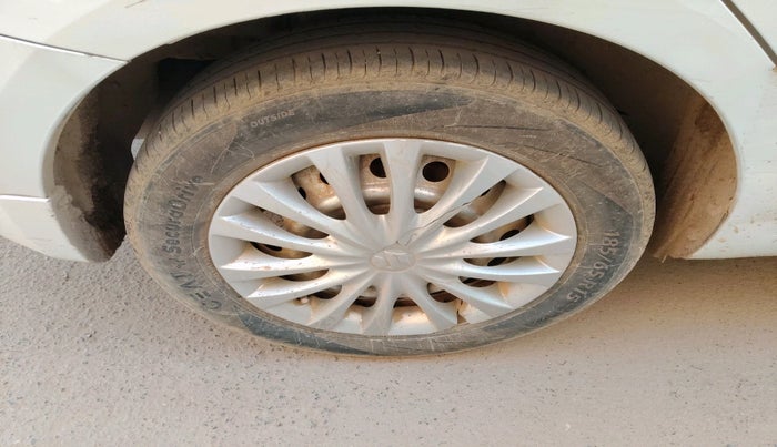 2015 Maruti Ciaz VDI +, Diesel, Manual, 1,39,102 km, tyre