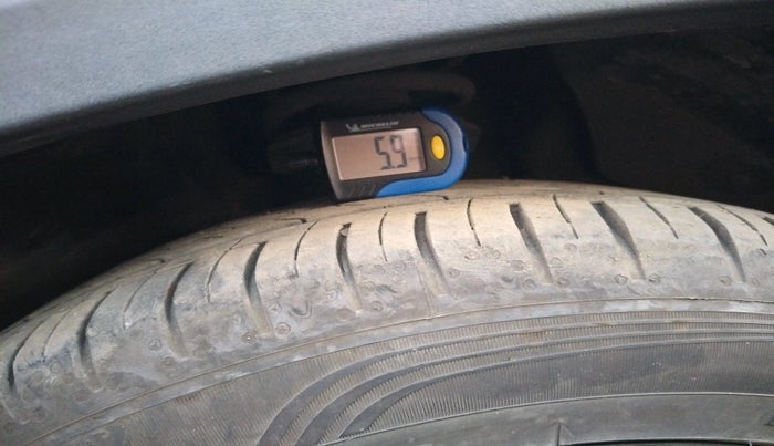 2024 MG HECTOR PLUS SHARP PRO 1.5 TURBO MT 7 STR, Petrol, Manual, 8,423 km, tyre