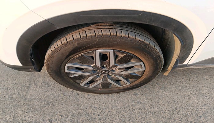 2024 Hyundai VENUE S (O) 1.0 Turbo Petrol DCT, Petrol, Automatic, 16,307 km, tyre