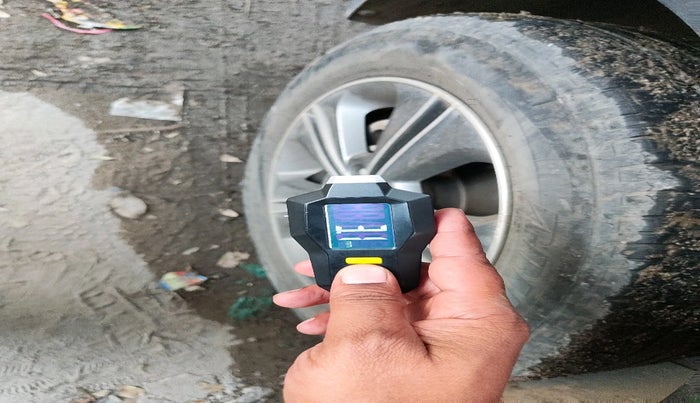 2016 Hyundai Creta SX PLUS AT 1.6 PETROL, Petrol, Automatic, 1,14,504 km, tyre