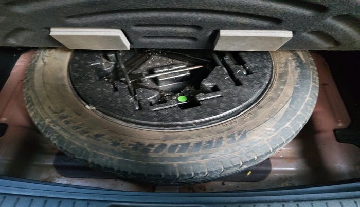 2016 Hyundai Creta SX PLUS AT 1.6 PETROL, Petrol, Automatic, 1,14,504 km, tyre