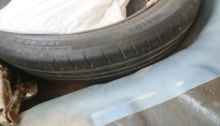 2014 Hyundai Elite i20 ASTA 1.4 CRDI, Diesel, Manual, 1,17,249 km, tyre