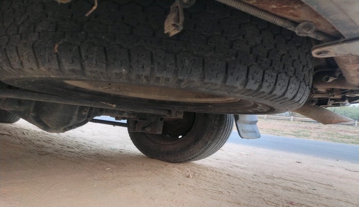 2011 Mahindra Scorpio VLX 2WD, Diesel, Manual, 1,60,830 km, tyre