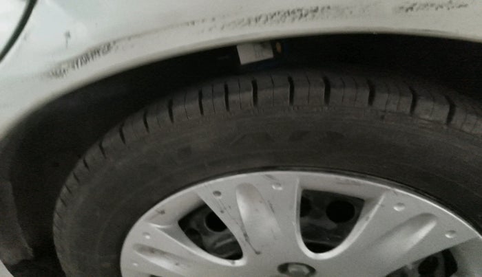 2017 Honda Amaze 1.2L I-VTEC S, Petrol, Manual, 1,37,452 km, tyre