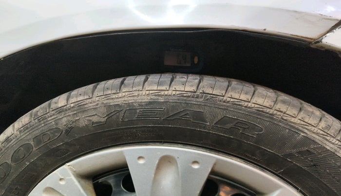 2017 Honda Amaze 1.2L I-VTEC S, Petrol, Manual, 1,37,452 km, tyre