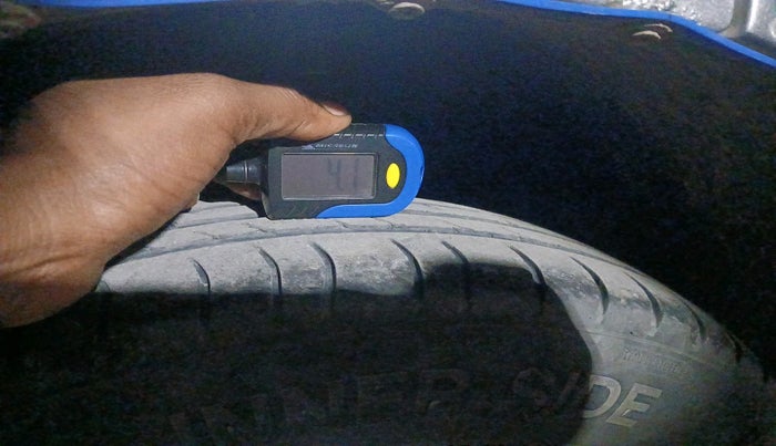 2019 Maruti Eeco 5 STR WITH A/C+HTR CNG, Petrol, Manual, 1,33,616 km, tyre