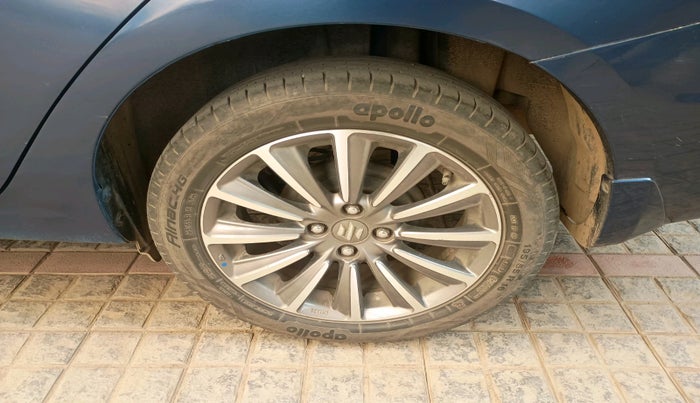 2018 Maruti Ciaz ALPHA  AT 1.5 SHVS PETROL, Petrol, Automatic, 47,625 km, tyre