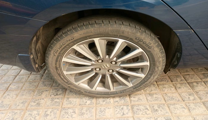 2018 Maruti Ciaz ALPHA  AT 1.5 SHVS PETROL, Petrol, Automatic, 47,625 km, tyre