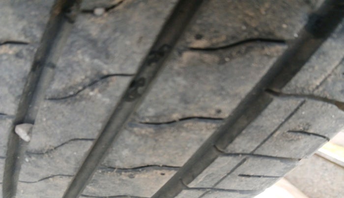 2015 Ford Ecosport TITANIUM 1.0L ECOBOOST, Petrol, Manual, 93,299 km, tyre