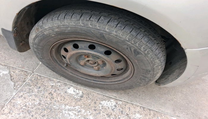 2011 Maruti Ritz VXI, Petrol, Manual, 1,33,647 km, tyre