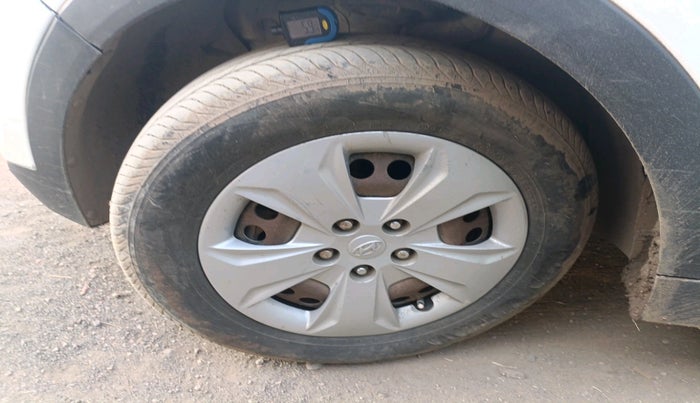 2019 Hyundai Creta E PLUS 1.4 DIESEL, Diesel, Manual, 2,30,764 km, tyre