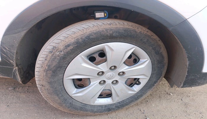 2019 Hyundai Creta E PLUS 1.4 DIESEL, Diesel, Manual, 2,30,764 km, tyre