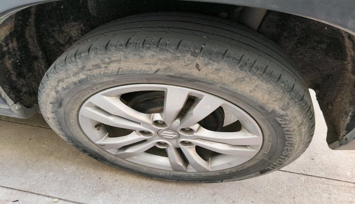 2017 Maruti Vitara Brezza ZDI, Diesel, Manual, 1,37,914 km, tyre