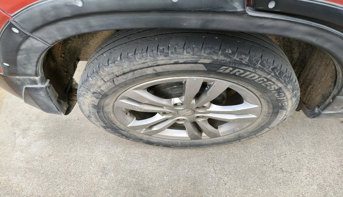 2017 Maruti Vitara Brezza ZDI, Diesel, Manual, 1,37,914 km, tyre