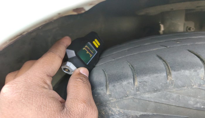 2020 Maruti Ertiga ZDI+ 1.5, Diesel, Manual, 2,96,221 km, tyre