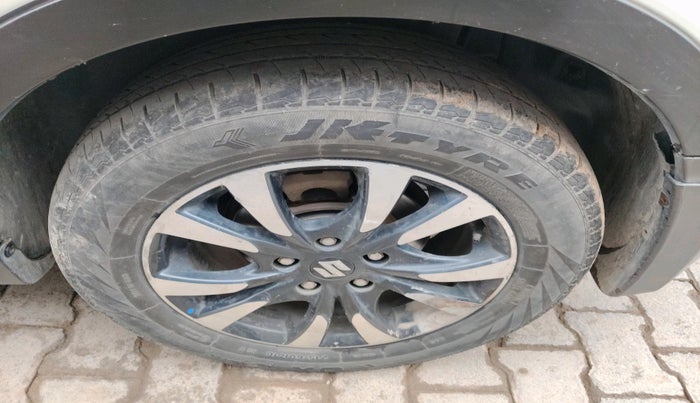 2018 Maruti S Cross ZETA 1.3, Diesel, Manual, 1,14,035 km, tyre