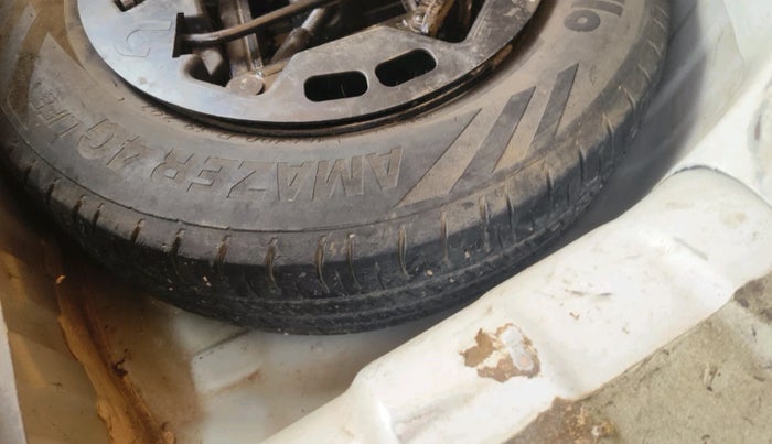 2011 Hyundai i10 MAGNA 1.1, Petrol, Manual, 71,736 km, tyre