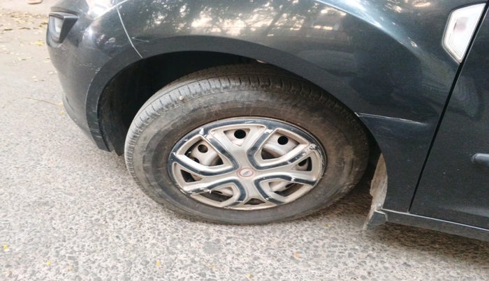 2020 Tata ALTROZ XE PETROL, Petrol, Manual, 10,448 km, tyre