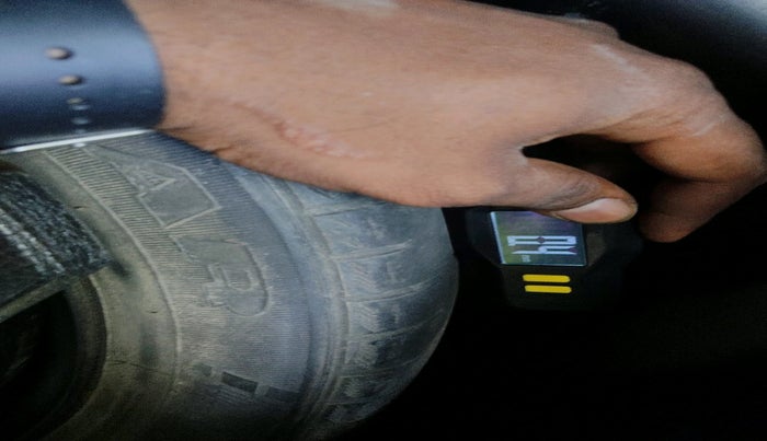 2015 Maruti Celerio ZXI, Petrol, Manual, 2,34,174 km, tyre