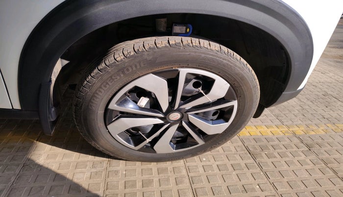 2024 Tata NEXON SMART 1.2 PETROL, Petrol, Manual, 12,575 km, tyre