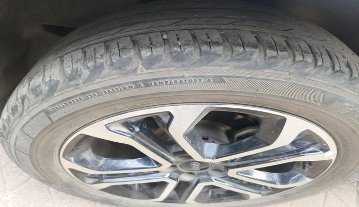 2022 Jeep Compass MODEL S (O) 1.4 PETROL DCT, Petrol, Automatic, 40,092 km, tyre