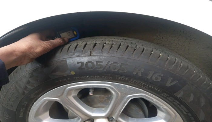 2018 Ford Ecosport TITANIUM + 1.5L PETROL AT, Petrol, Automatic, 1,07,608 km, tyre