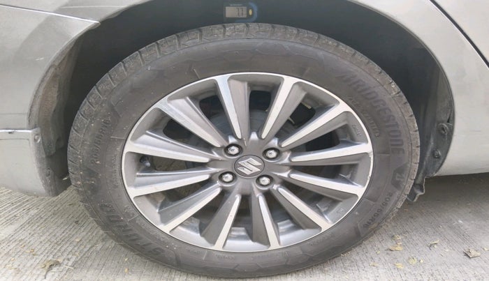 2019 Maruti Ciaz ALPHA  AT 1.5 SHVS PETROL, Petrol, Automatic, 71,397 km, tyre