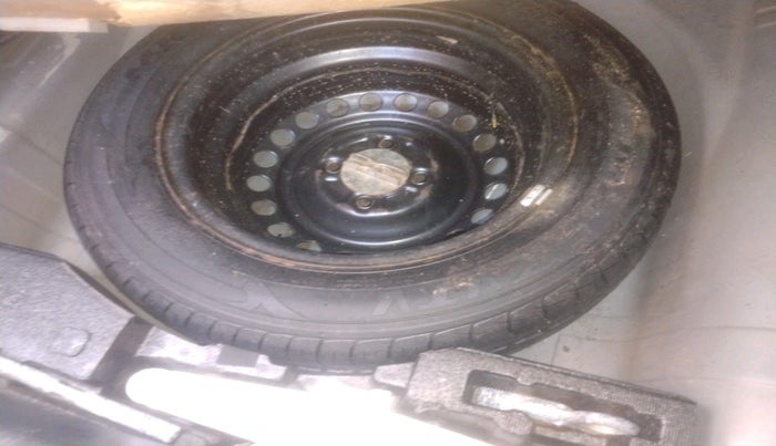 2016 Honda Amaze 1.2L I-VTEC S, Petrol, Manual, 20,220 km, tyre