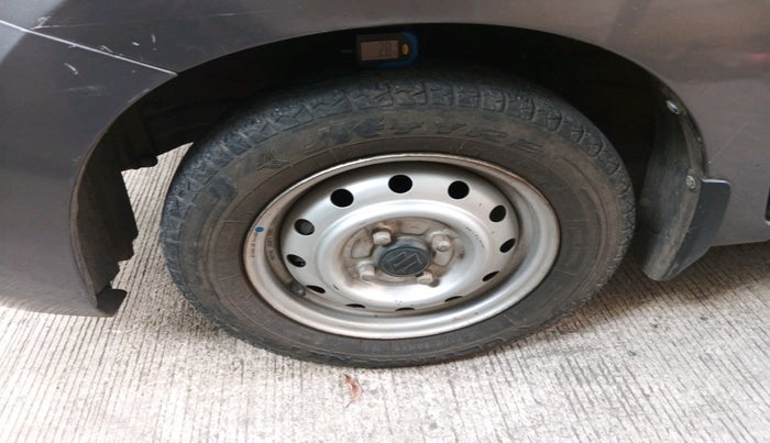 2013 Maruti Wagon R 1.0 VXI, Petrol, Manual, 35,981 km, tyre