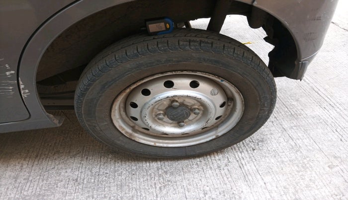 2013 Maruti Wagon R 1.0 VXI, Petrol, Manual, 35,981 km, tyre