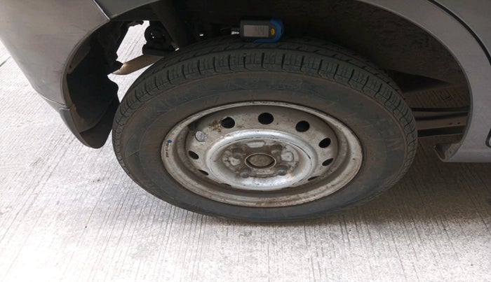 2013 Maruti Wagon R 1.0 VXI, Petrol, Manual, 35,981 km, tyre