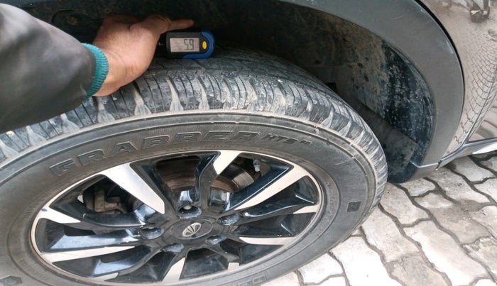 2019 Mahindra XUV500 W11 AT, Diesel, Automatic, 75,503 km, tyre