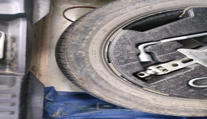 2020 Maruti Vitara Brezza VXI, Petrol, Manual, 63,851 km, tyre