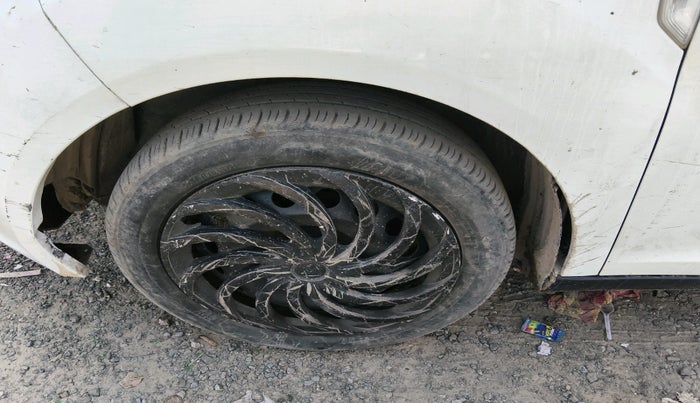 2021 Tata ALTROZ XM PLUS PETROL, Petrol, Manual, 26,473 km, tyre