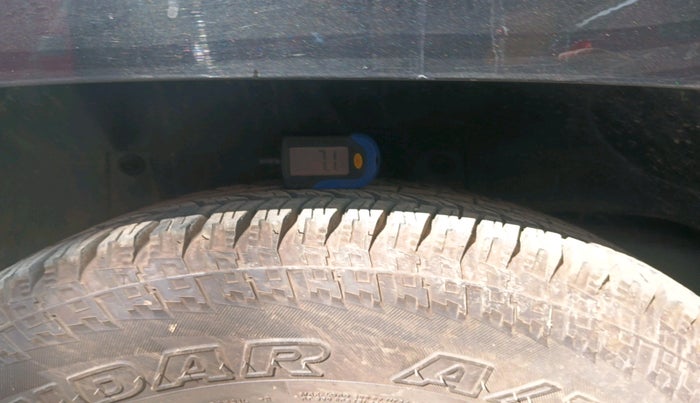 2016 Mahindra TUV300 T6 PLUS, Diesel, Manual, 1,56,636 km, tyre