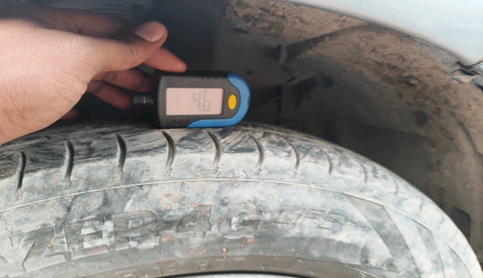 2017 Maruti Swift VDI, Diesel, Manual, 1,24,852 km, tyre