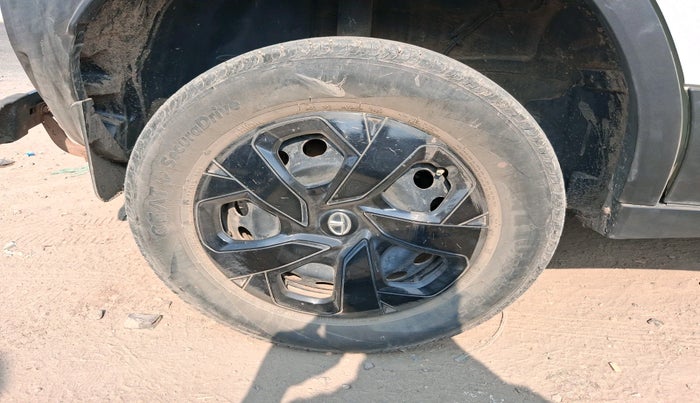 2023 Tata PUNCH PURE MT, Petrol, Manual, 25,788 km, tyre