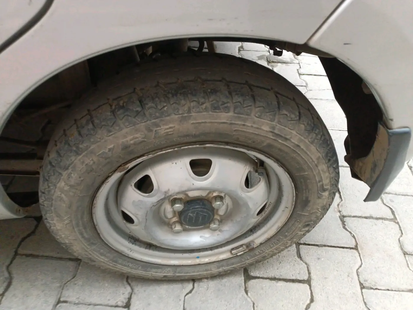 2010 Maruti Wagon R Duo DUO LXI LPG, Petrol, Manual, 94,669 km, tyre