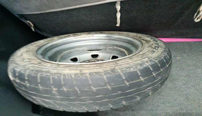 2010 Maruti Wagon R Duo DUO LXI LPG, Petrol, Manual, 94,669 km, tyre